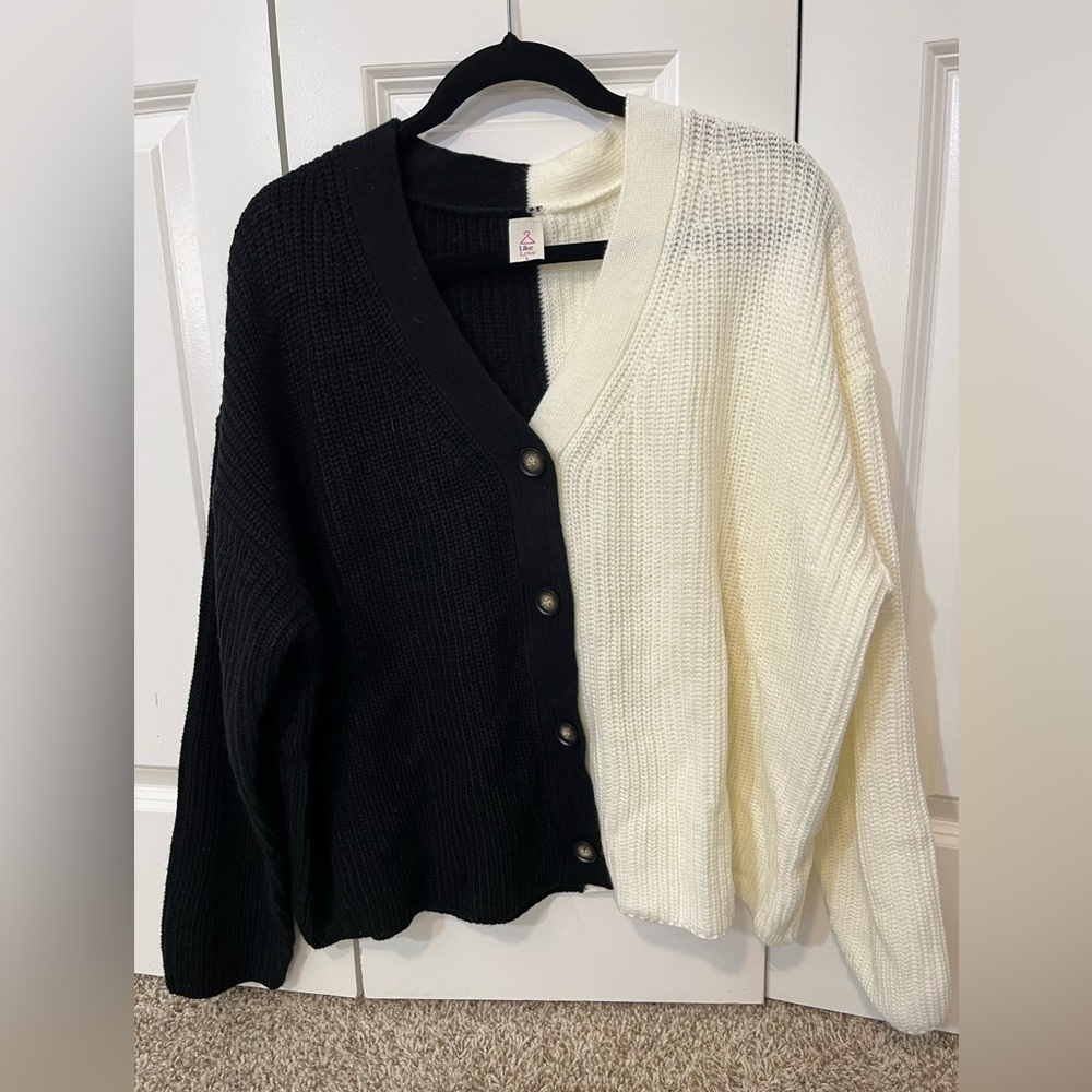 Boutique LikeLove Black and Cream two tone button up sweater cardigan size Large